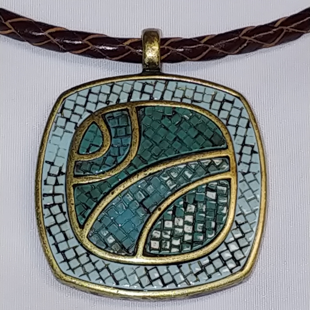 Monet choker style necklace